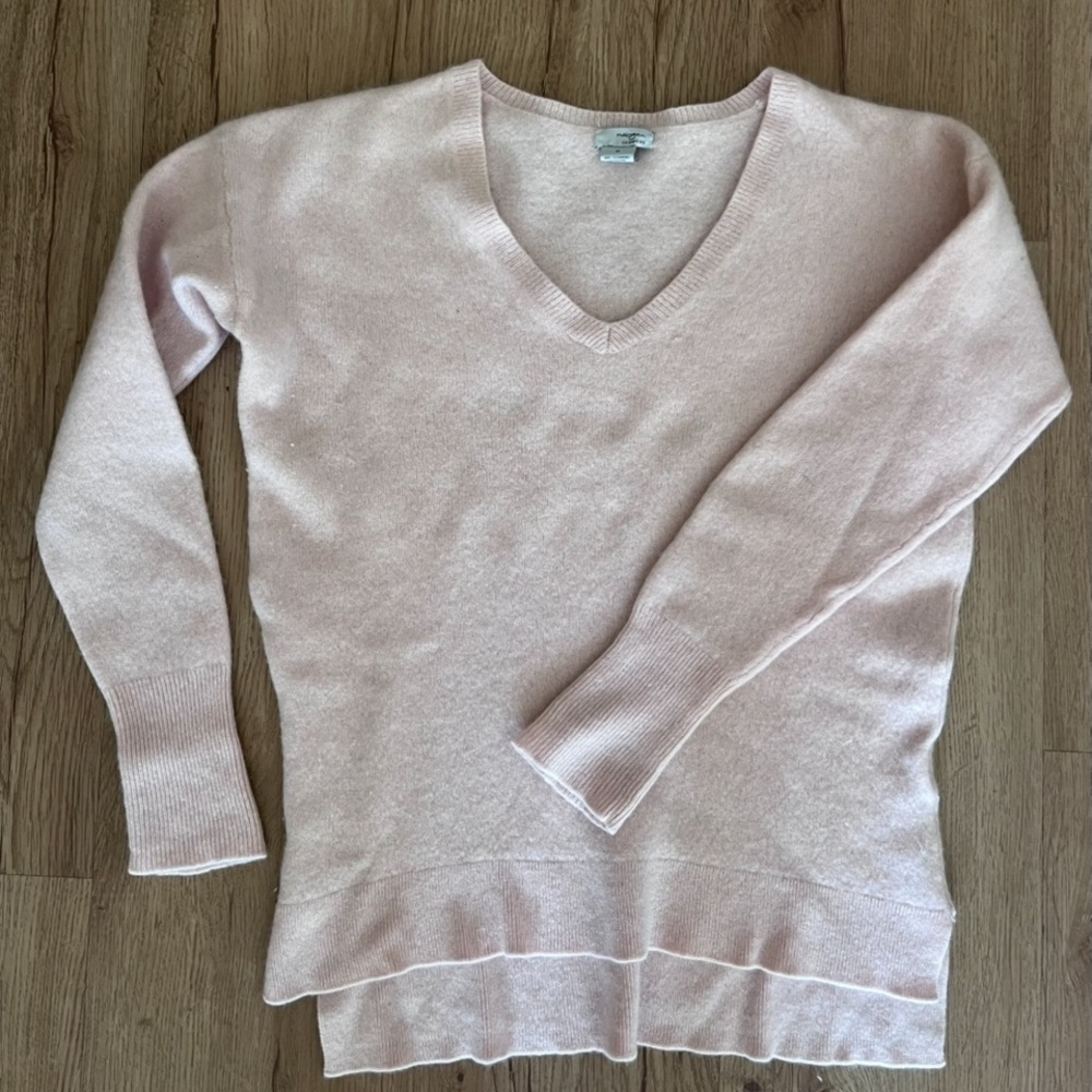 Halogen 100% Cashmere Blush Pink V-Neck Sweater Size M